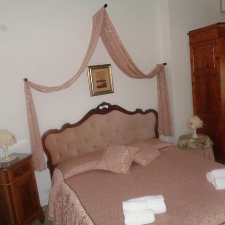 קיוזי Hotel Rosati מראה חיצוני תמונה
