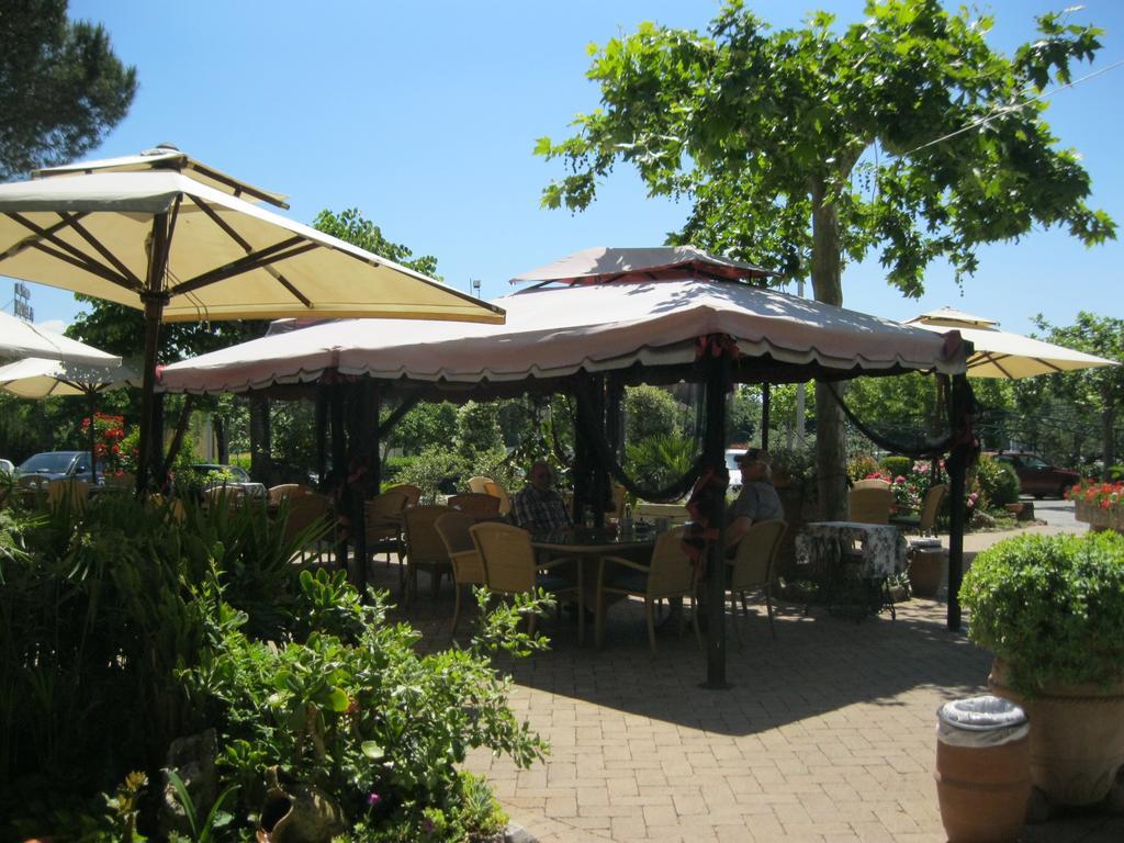 קיוזי Hotel Rosati מראה חיצוני תמונה