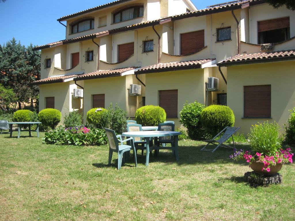 קיוזי Hotel Rosati מראה חיצוני תמונה