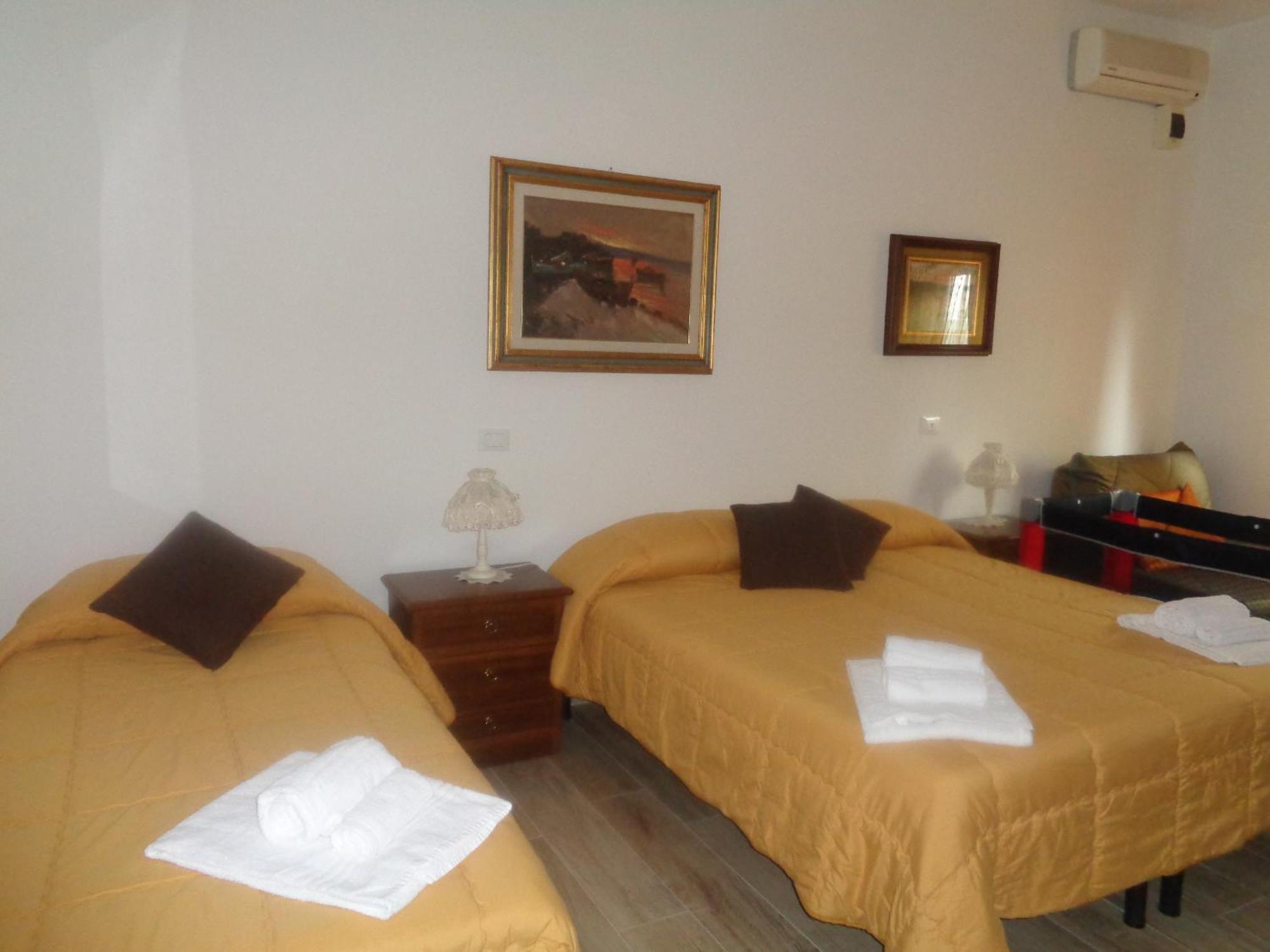 קיוזי Hotel Rosati מראה חיצוני תמונה
