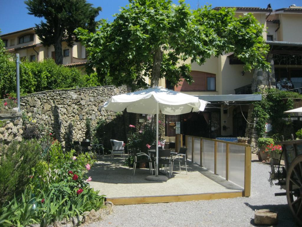 קיוזי Hotel Rosati מראה חיצוני תמונה